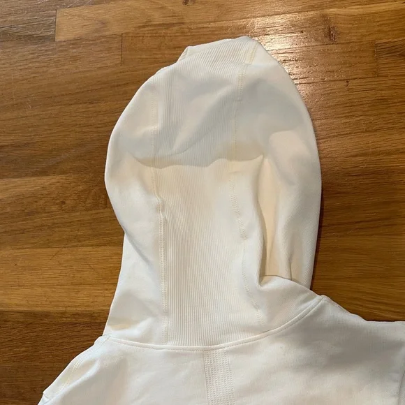 *last chance* Amazon | Women's Cream Hoodie - Picture 12 of 15
